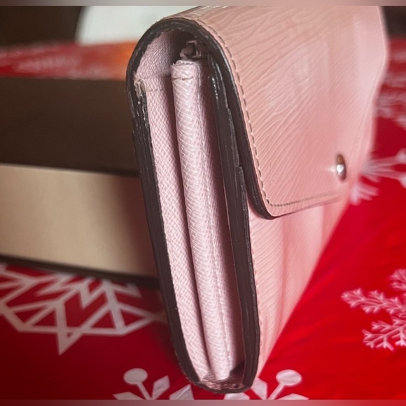 Louis Vuitton Pink Epi Sarah Wallet - Picture 6 of 7
